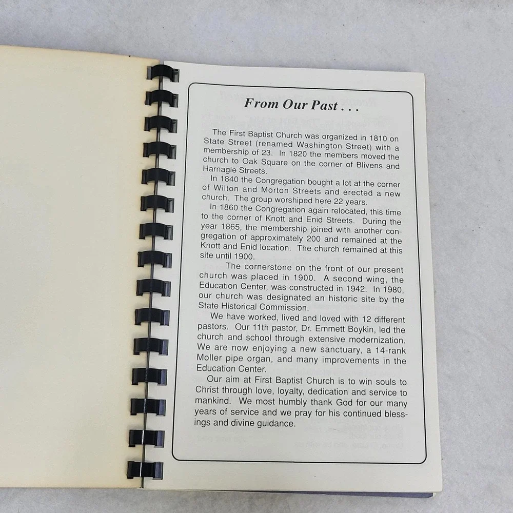 Sharing Our Best Cookbook First United Methodist Church‎ Women's Ministries 1994